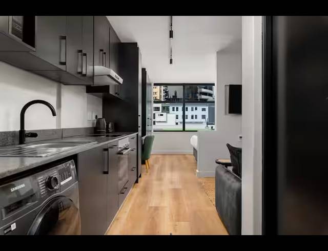 1 BEDROOM APARTMENT FOR SALE IN CAPE TOWN CITY CENTRE